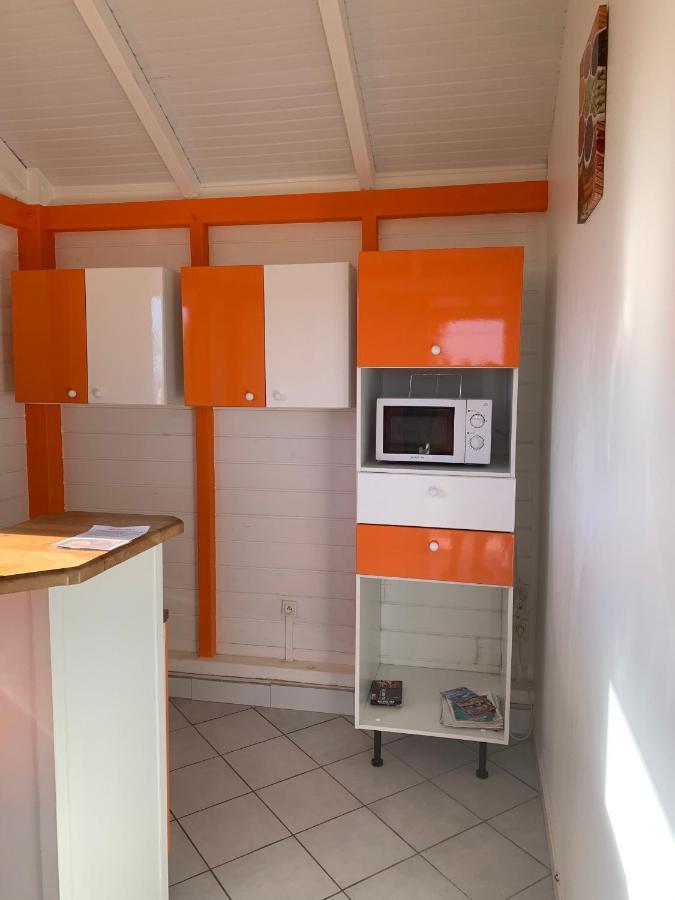 Bungalow Les Cerisiers Bouillante Buitenkant foto